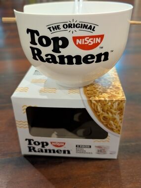 ISSI White Top Ramen Plastic Bowl with Orange Nissin Accent